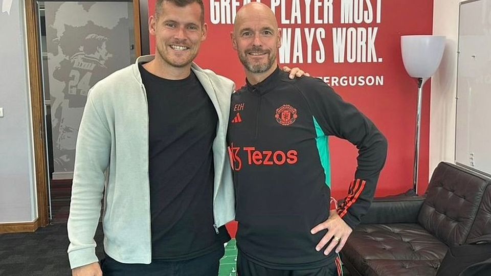 Der aktuelle Trainer von Manchester United, Erik ten Hag (rechts), war einst Trainer von Matthias Strohmaier beim FC Bayern München. Nun ist er sein Freund - und auch Mentor.