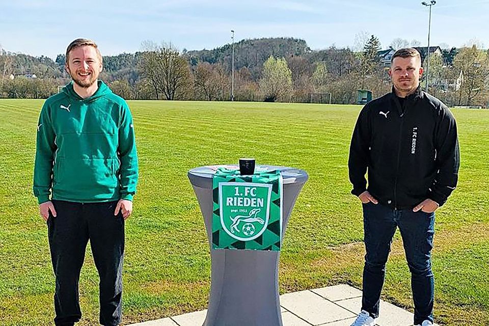 Sie wollen das Beste für den FC Rieden herausholen: Co-Trainer Martin Hillen und der Spielertrainer der „Zweiten“, Simon Heller.