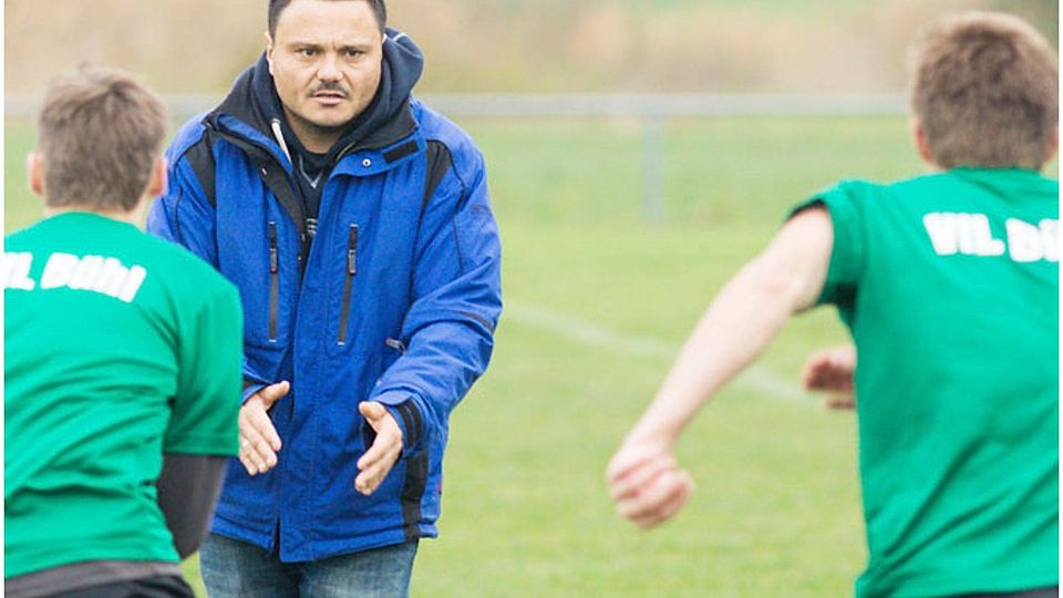 Kann die Gründe für den sportlichen Misserfolg nachvollziehen und sieht ordentliche Aussichten für die Zukunft: Bühls Trainer Thomas Braun.	F.: Erich Herrmann