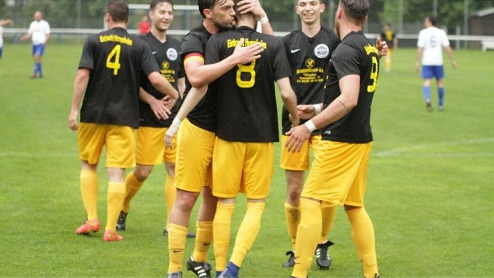 Im Halbfinale: Eintracht Herrnsheim bewältigt die Gruppe beim Eichbaum Cup auf Rang eins. F: Dinger