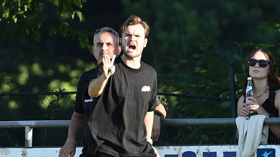 Coach Bastian Lerch bleibt mit dem TSV Kareth auf Erfolgskurs.