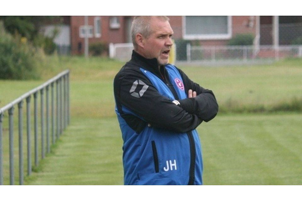 Nach nur drei Partien stieg Jens Hitzwebel innerhalb des Vereins auf und übernahm die Bezirksliga-Mannschaft des FC Oste/Oldendorf.