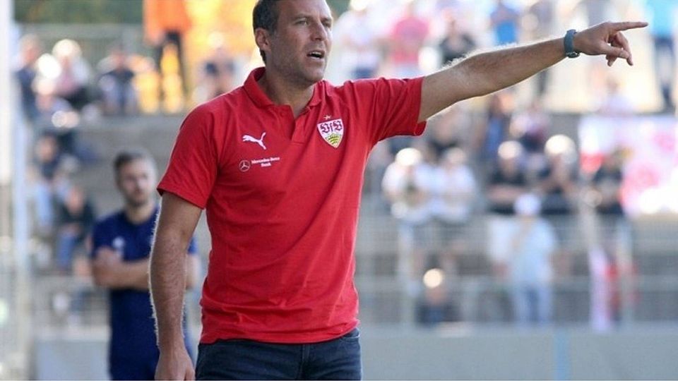 Trainer Marc Kienle tritt mit dem VfB Stuttgart II in der Tabelle weiter auf der Stelle. Gegen den FK Pirmasens reichte es erneut nicht für einen Sieg. Foto: Lommel