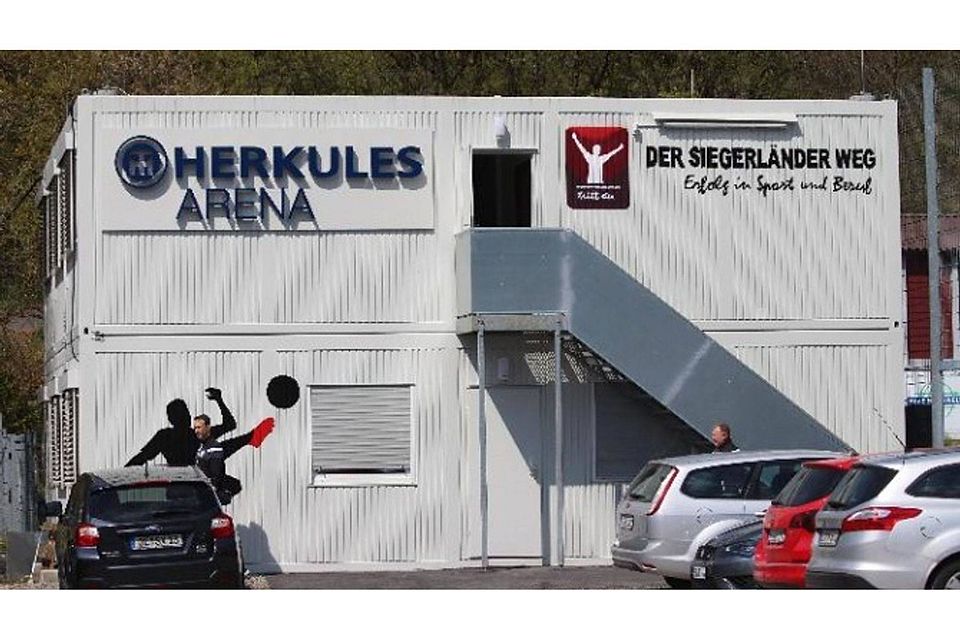 In der Herkules-Arena steigt am Samstag um 16 Uhr das Oberliga-Derby zwischen dem 1. FC Kaan-Marienborn und den Sportfreunden Siegen.  Foto: geo