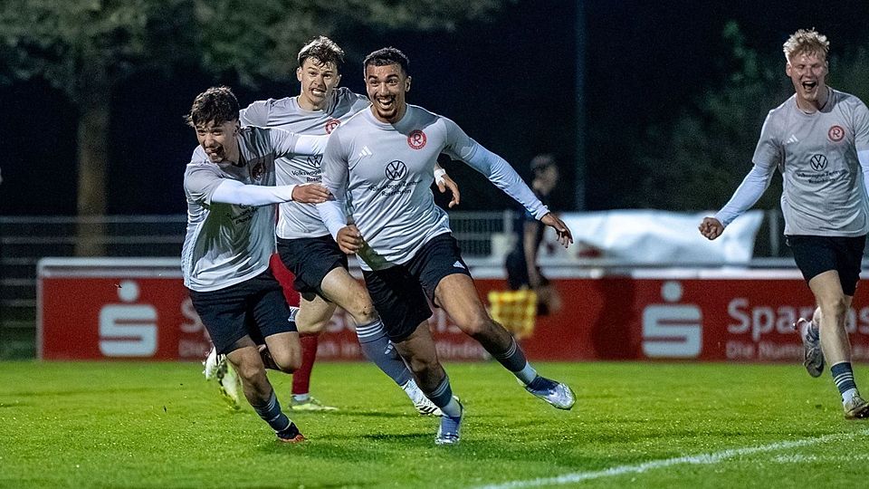 Rosenheim holt drei Punkte gegen Dornach