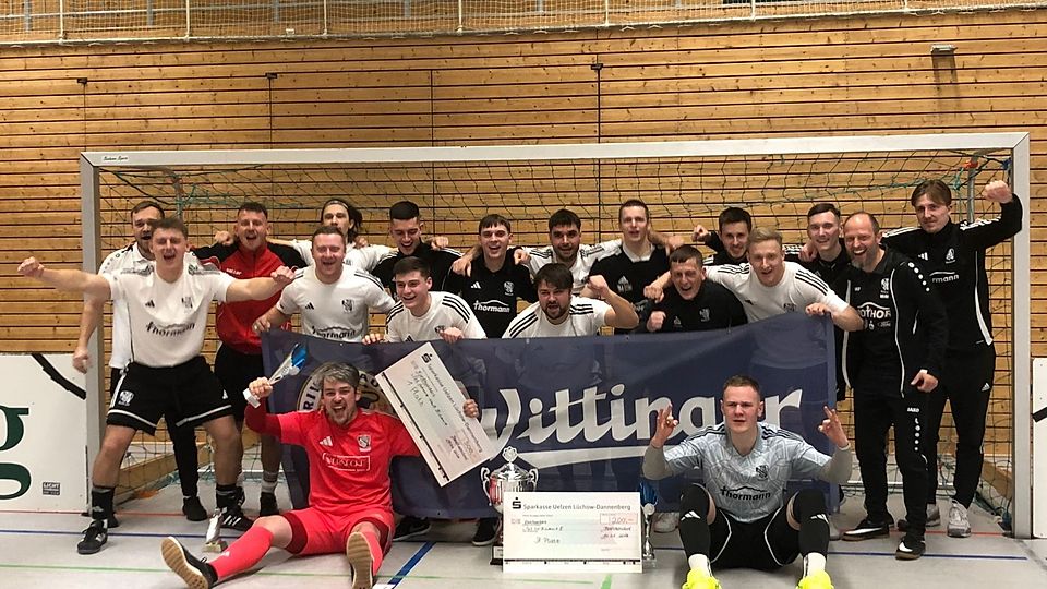 Der TuS Schwarz-Weiß Bismark wusste beim 32. Altmark-Masters in Beetzendorf zu überzeugen und sicherte sich neben dem Turniersieg auch den Bronzerang.