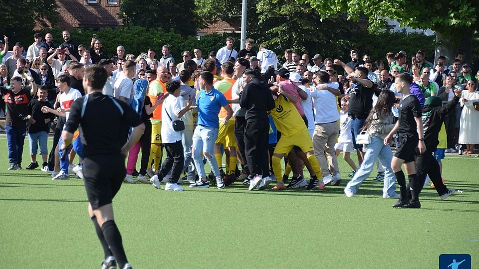 Beim SC Oberhausen gab es nach der erfolgreichen Relegation kein Halten mehr. 