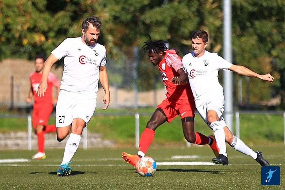 Ziel erreicht: Sowohl die SV Gimbsheim (hier in weiß) als auch Wormatia Worms II sichern sich den Klassenerhalt in der Landesliga.