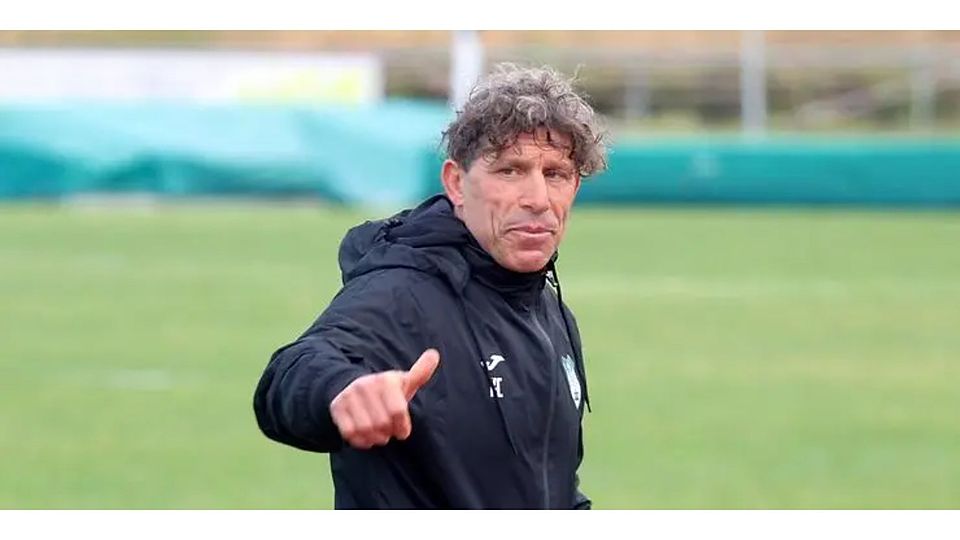 Daumen hoch für die Spielvereinigung Ingelheim: Ali Cakici übernimmt im Sommer am Blumengarten.       Archivfoto: Mario Luge