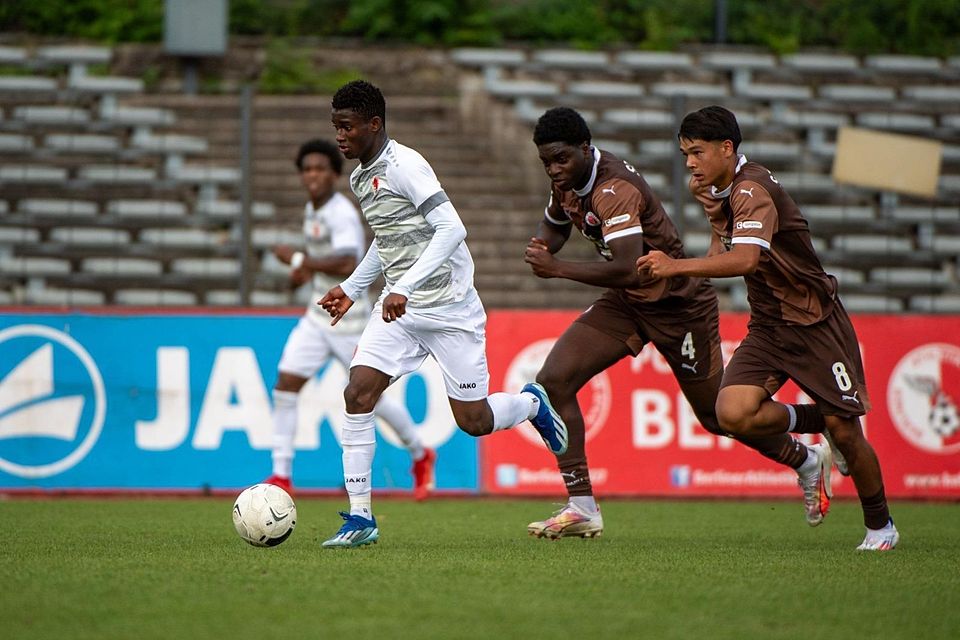 Danfa gegen St. Pauli in Aktion