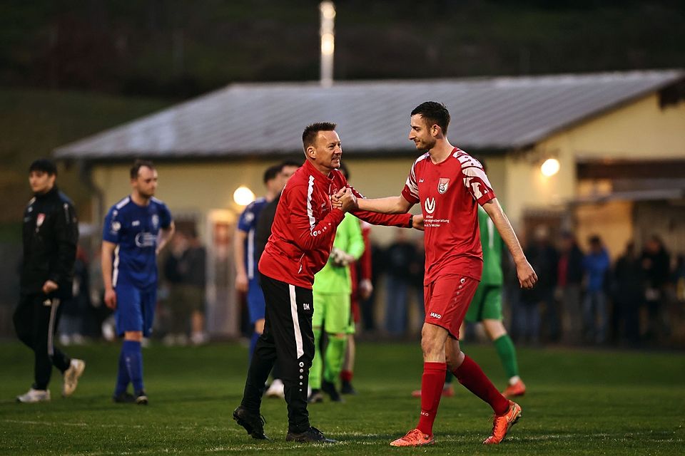 Interimstrainer Daniel Meyer (links, hier mit Pascal Willems-Theisen) hat den Erfolg bei der SG Franzenheim zurückgebracht. Interimstrainer Daniel Meyer (links, hier mit Pascal Willems-Theisen) hat den Erfolg bei der SG Franzenheim zurückgebracht.