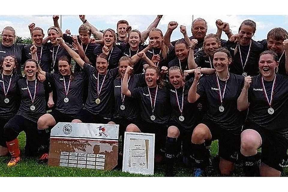 Sie gewannen den Titel und stiegen dank der Erfolge in den Aufstiegsspielen in die Regionalliga auf : Die Frauen des SV Henstedt-Ulzburg II.
