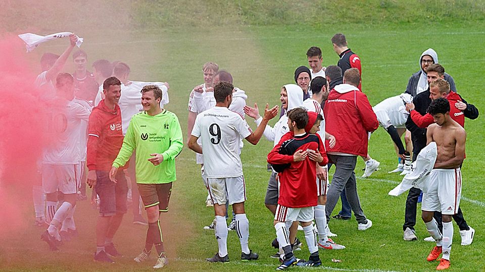 Überschwängliche Freude herrschte beim SV Ottmarshausen, der nach einem dramatischen Finale furioso den Titel in der Kreisklasse Nordwest geholt hat und zum ersten Mal in der Vereinsgeschichte in die Kreisliga aufsteigt.