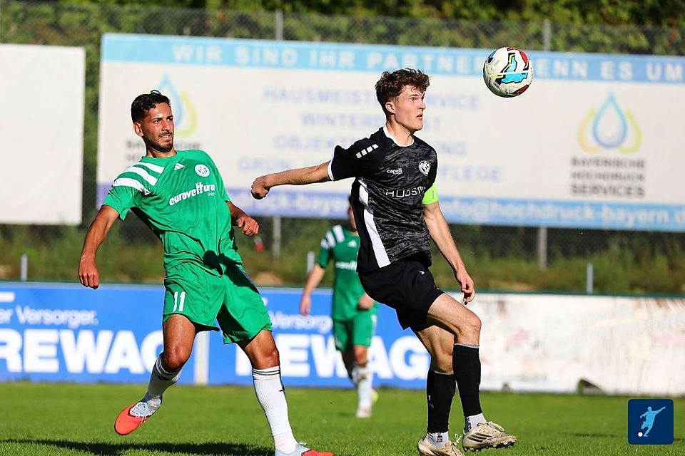 Alexander Moratz (rechts) ist in Gebenbach gleich mittendrin.