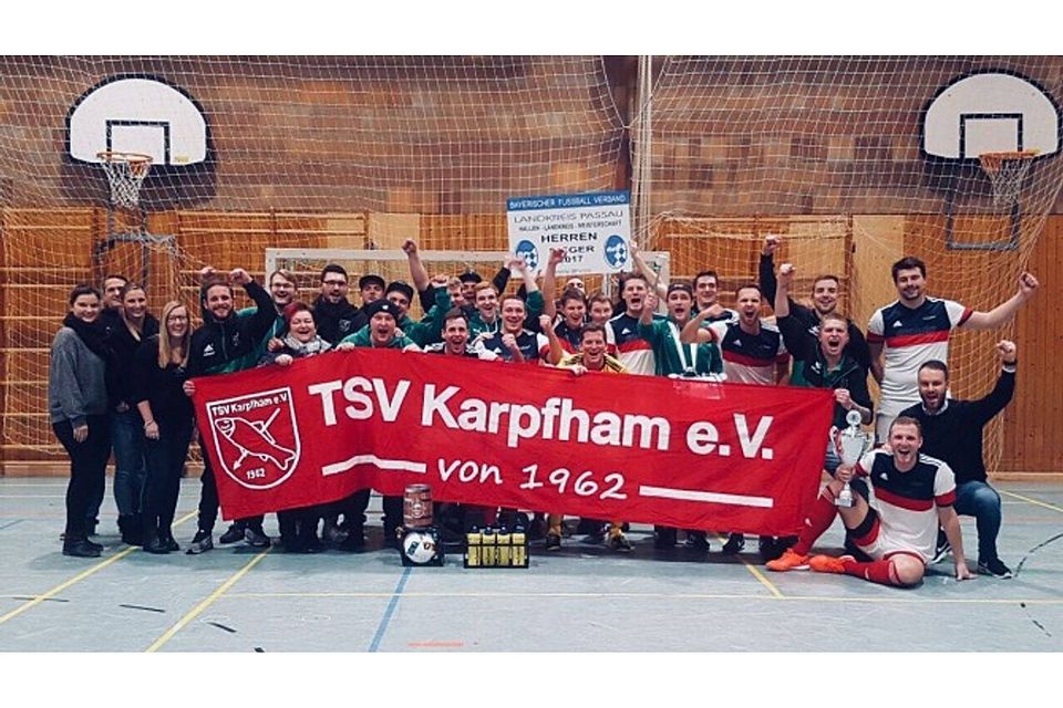 Der TSV Karpfham erkämpfte sich in einem packenden Endspiel gegen den 1. FC Passau den Titel des Landkreismeisters.
