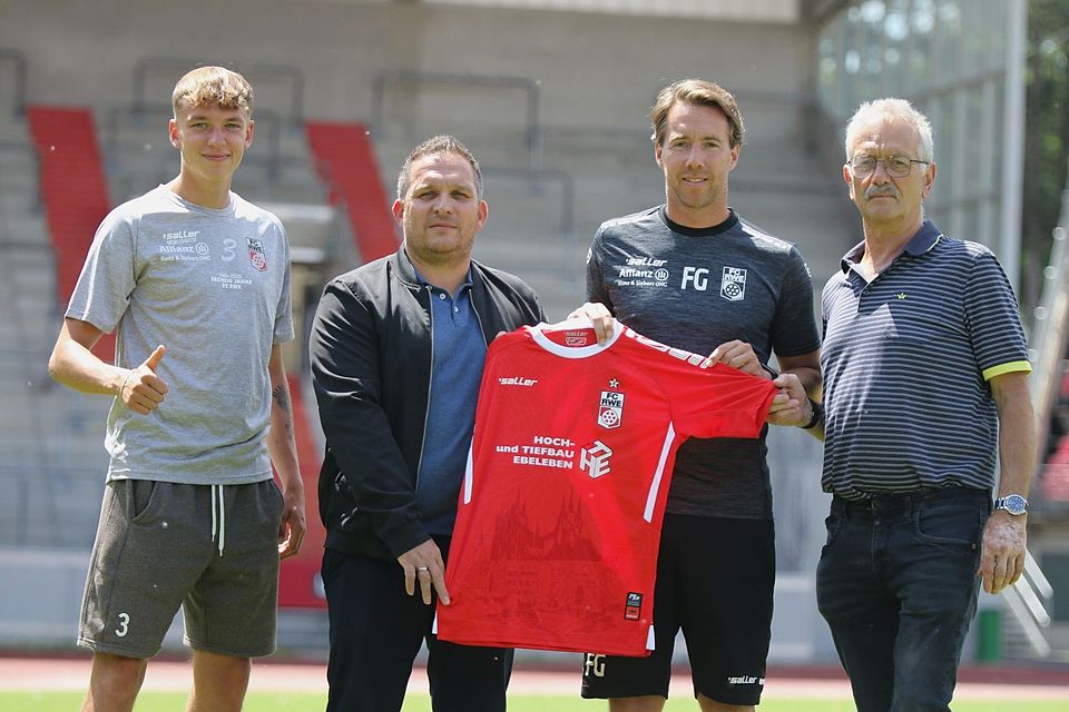 Der FC Rot-Weiß Erfurt und die Hoch- und Tiefbau Ebeleben GmbH (HTE) gehen ab der Saison 2025/26 gemeinsame Wege. Das renommierte Bauunternehmen mit Sitz gut 50 Kilometer vor den Toren Erfurts wird neuer Haupt- und Brustsponsor des Traditionsvereins.