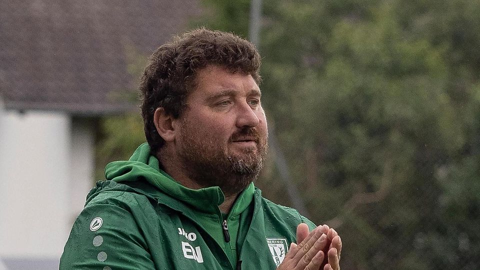 Aus dem Urlaub zurück: Emmerings Trainer Elvis Nurikic. (Archivfoto)