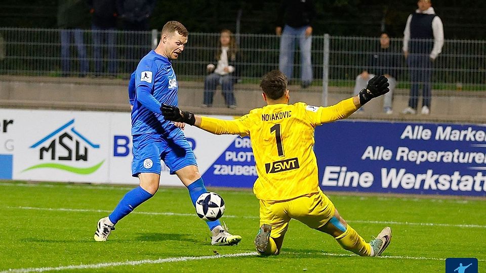 Walldorfs Kapitän Marcel Carl (l.) und der FCA müssen am Samstag nach Trier.