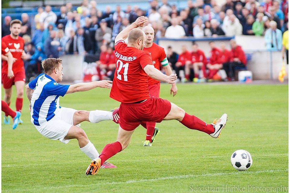 FSV Barleben (hier im Landespokalhalbfinale gegen Magdeburg) heißt der Meister der Landesliga Nord   F: Harbke