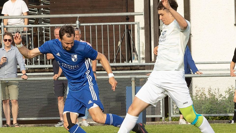 Gab am Donnerstag sein Comeback nach wochenlanger Verletzungspause: Routinier Daniel Leitmeier (l.).