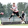 Immer den Ball im Blick: Jan Kneifel, Torjäger der SG Ehringshausen/Dillheim. 	 Foto: Katrin Weber
