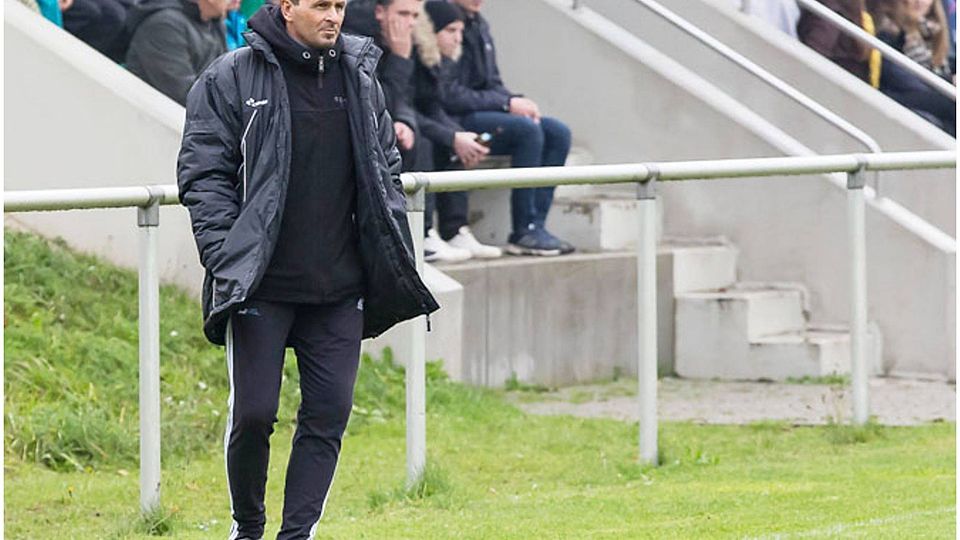 Seit zwei Jahren ist Celalettin Cetin Trainer des SV Oberegg. In dieser Zeit hat er den SVO zu einem Topteam in der Kreisklasse Allgäu 2 geformt. Nun könnte sein Team mit dem Aufstieg in die Kreisliga die starke Saison krönen.	F.: Michael Lindemann