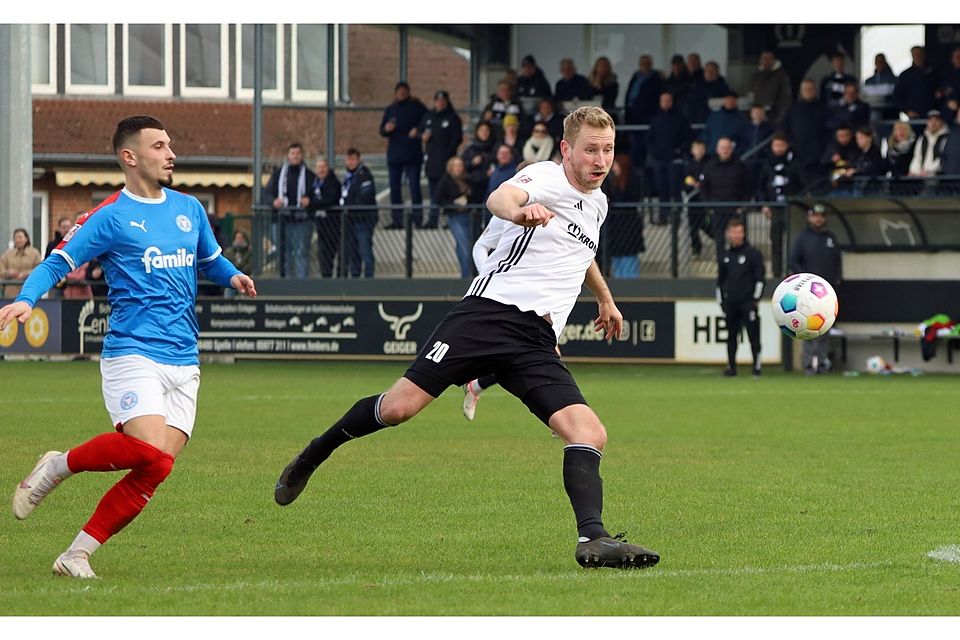 Das Foto zeigt Spieler Jan-Hubert Elpermann (r.). Das Foto zeigt Spieler Jan-Hubert Elpermann (r.).