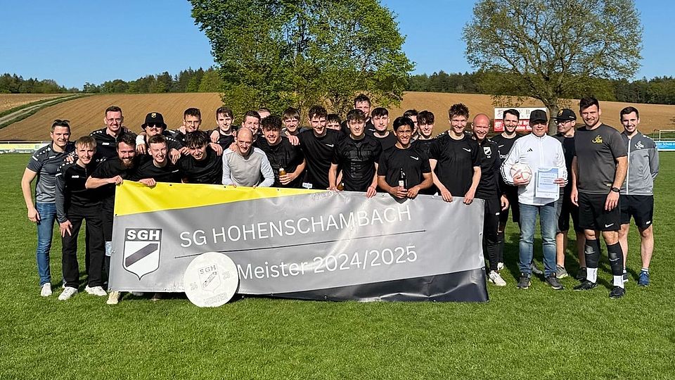 Die Meistermannschaften der SG Hohenschambach dürfen sich feiern lassen.