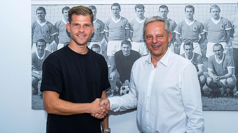 Bleibt dem TSV 1860 München treu: Florian Niederlechner (li.).
