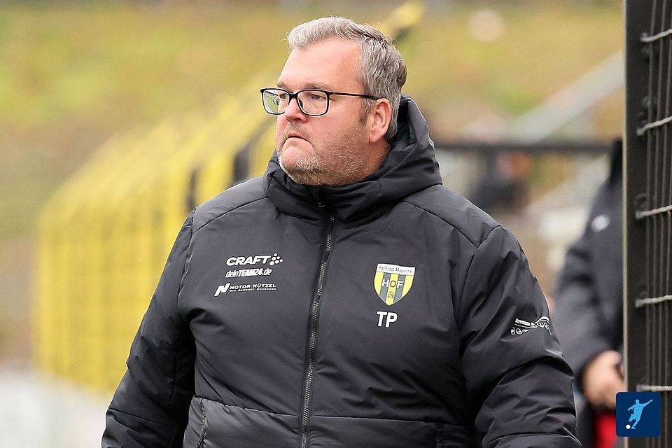 Nach der Entlassung von Sajaia gibt es noch keinen neuen Trainer in Hof: Manager Thomas Popp ist kurz nach seiner Rückkehr deshalb bereits Feuerwehrmann sondergleichen.