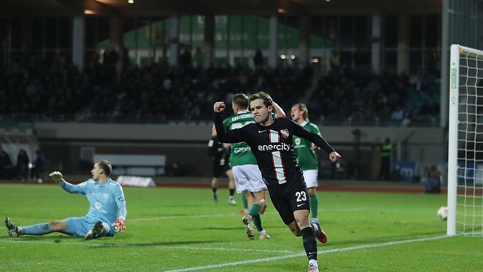 Nein, es soll anscheinend nicht sein mit den Schweinfurtern und der 3. Liga. Am Sonntagabend kassierten die Schnüdel die 16. Pleite im 18. Spiel.