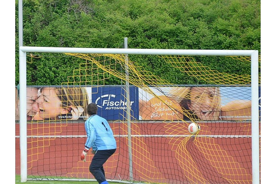 Schlägt es am Sonntag auch wieder im Kleinrinderfelder Tor ein?