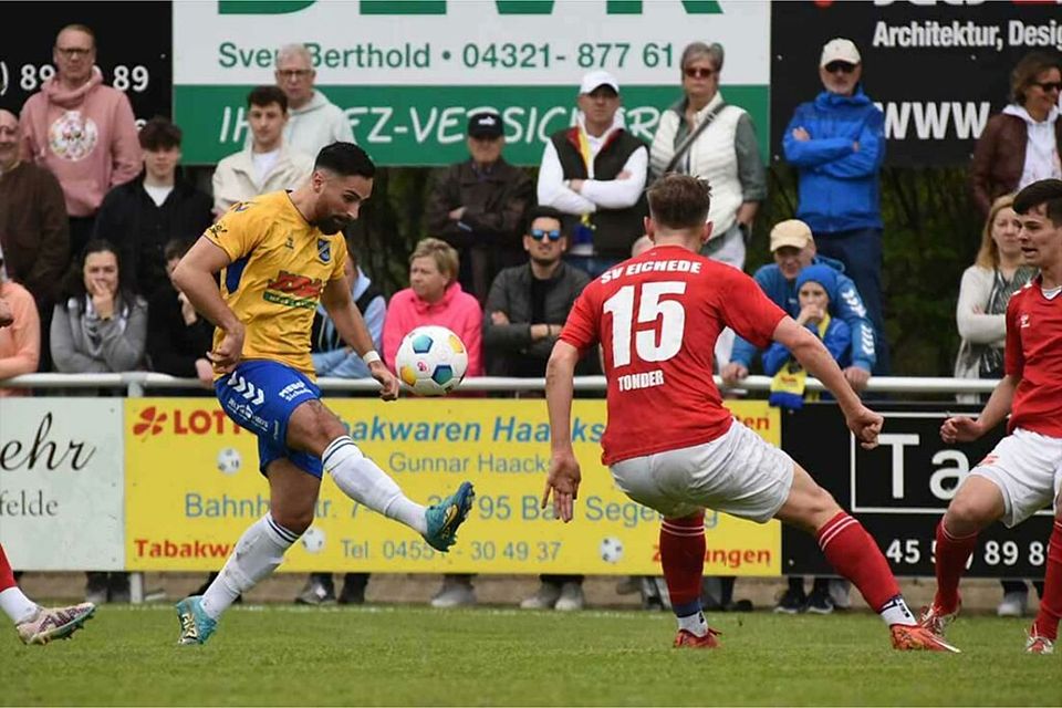 Rafael Krause (SV Todesfelde) gegen Leon Tonder (SV Eichede) aus einer früheren Begegnung. Rafael Krause (SV Todesfelde) gegen Leon Tonder (SV Eichede) aus einer früheren Begegnung.