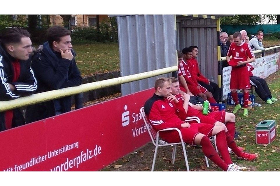 Niedergeschlagenheit machte sich nach dem Abpfiff beim FSV breit. Foto: Andreas Arens Niedergeschlagenheit machte sich nach dem Abpfiff beim FSV breit. Foto: Andreas Arens
