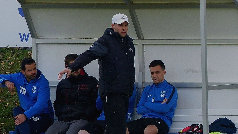 Dennis Thieschnieder coacht wieder den SV Etteln.