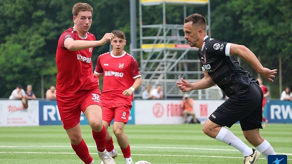 Marcel Platzek (r.) könnte mit RWE II in die Relegation rutschen. 