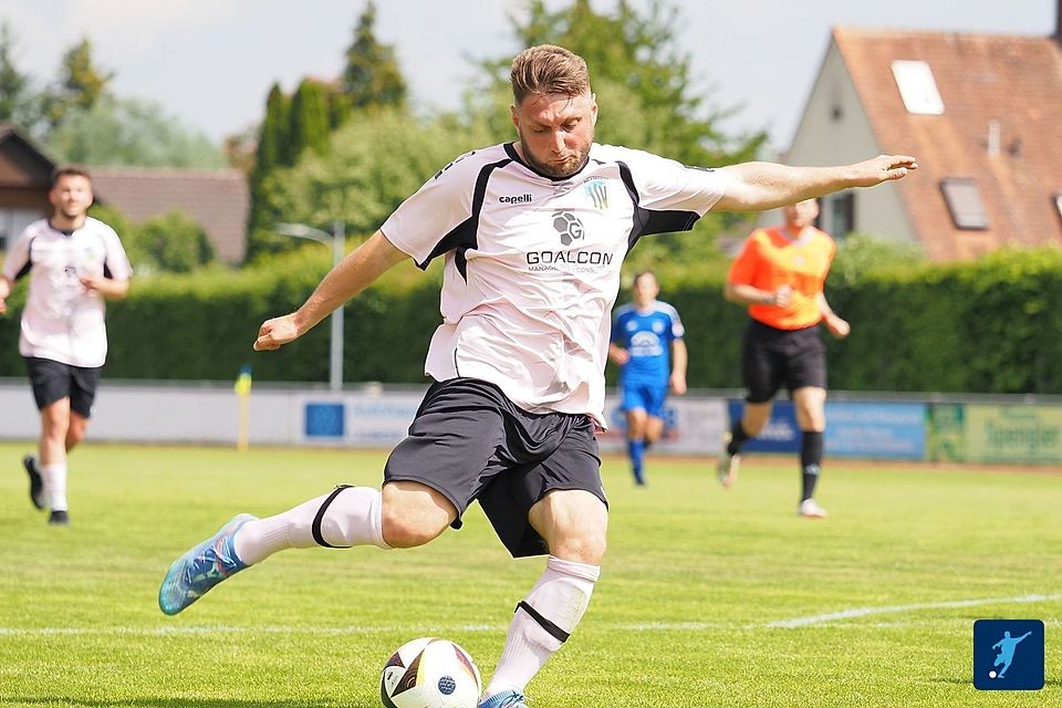 Alexander Kinder, einer der wenigen Lichtblicke der SSV Dillingen bei der 1:3-Niederlage in Offingen, traf zum Führungstreffer für seine SSV. Sein Treffer war allerdings zu wenig, um im Mindelbogen etwas Zählbares mitzunehmen.