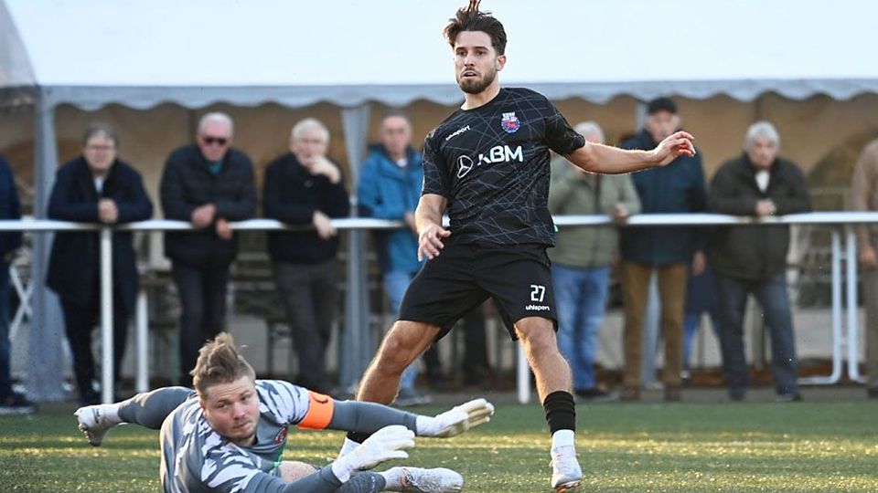 Hamza Salman (re.) schließt sich dem SSV Merten an.