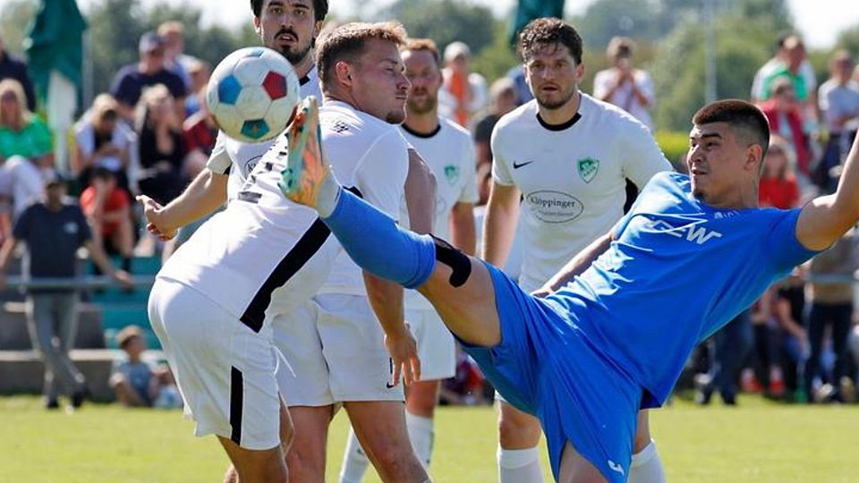 Zwei neue Teams: Der SV Hahn (links Paul Reinhardt) und Olympia Lorsch (rechts Igor Grosu) trafen in der Relegation aufeinander. In der kommenden Saison spielen beide Mannschaften als Aufsteiger in der Gruppenliga.