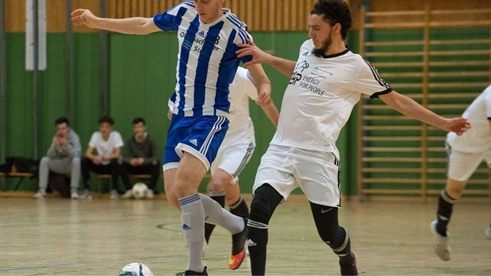 Marco Finster (l.) ist einer der Leistungsträger des Deisenhofner Futsal-Teams. FOTO: BRO