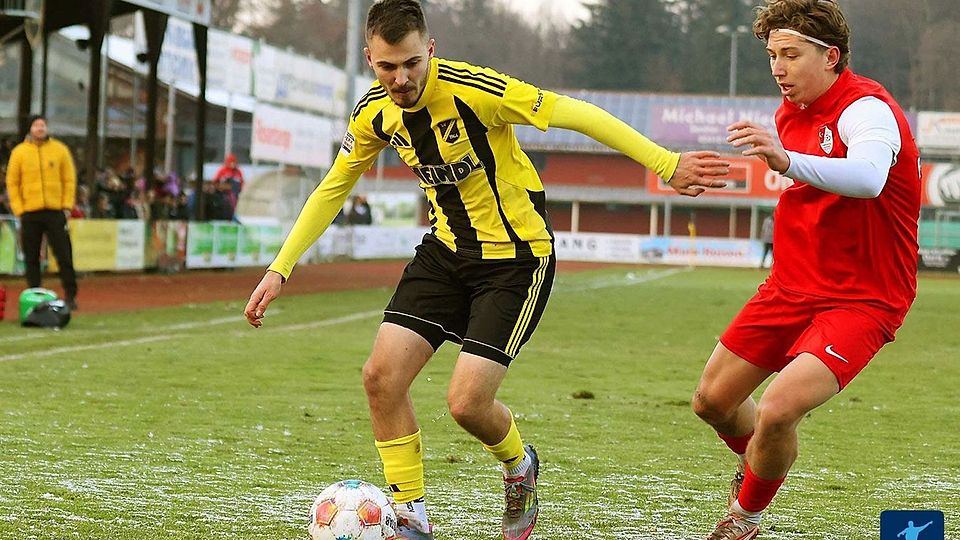 Eisige Plätze, schwierige Bedingungen - der letzte Spieltag der Bayernliga-Süd im Jahr 2025 steht vor der Tür.