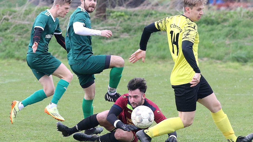 Mit Emmerings zweiter Garde (in Gelb) bekam es Landsberied (grüne Trikots) in der laufenden Saison schon viermal zu tun. Jetzt wartet die erste FCE-Mannschaft.