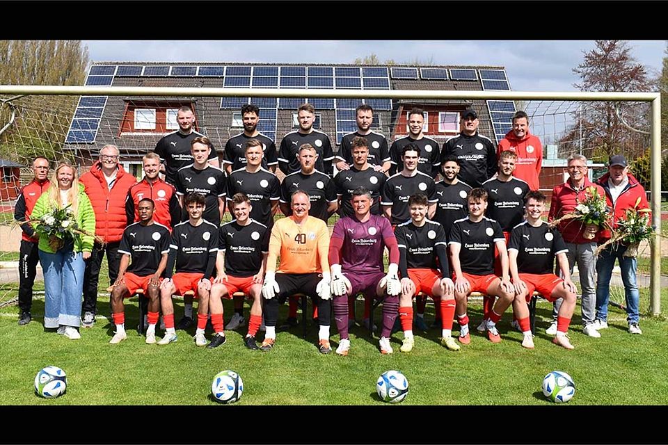 Die Probsteier SG in ihren neuen Auswärtstrikots.