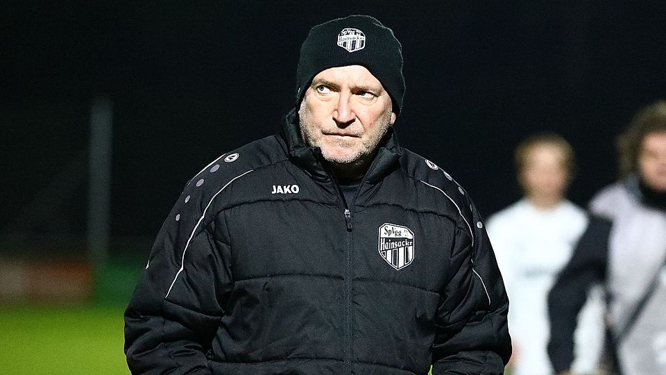 Die SpVgg Hainsacker mit ihrem Trainer Jürgen Schneider ist im Pokal-Viertelfinale favorisiert.