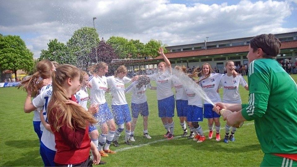 Hatten nach dem 11:0-Sieg allen Grund zu Feiern: Die Frauen des FC Ellwangen. F: Thomas Langer