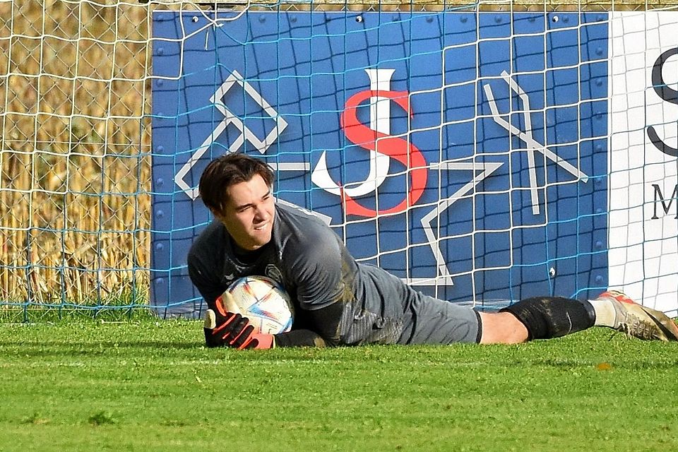 Torhüter Alessio Di Pasquale vom SC Oberweikertshofen II.