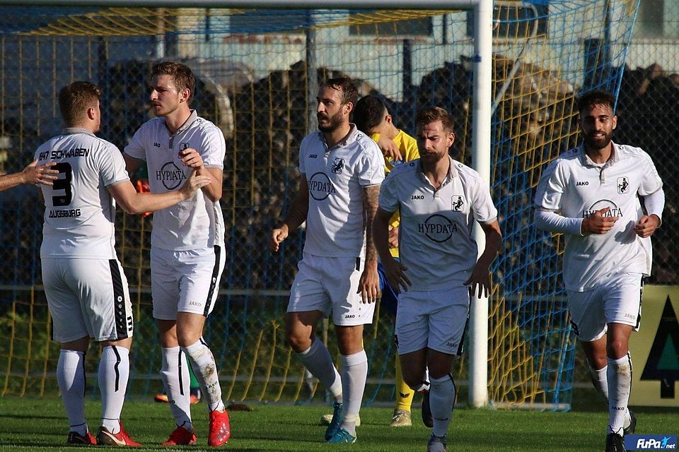 Einen wahren Coup feierte der TSV Schwaben Augsburg mit dem 2:0-Sieg über den TSV Wasserburg.