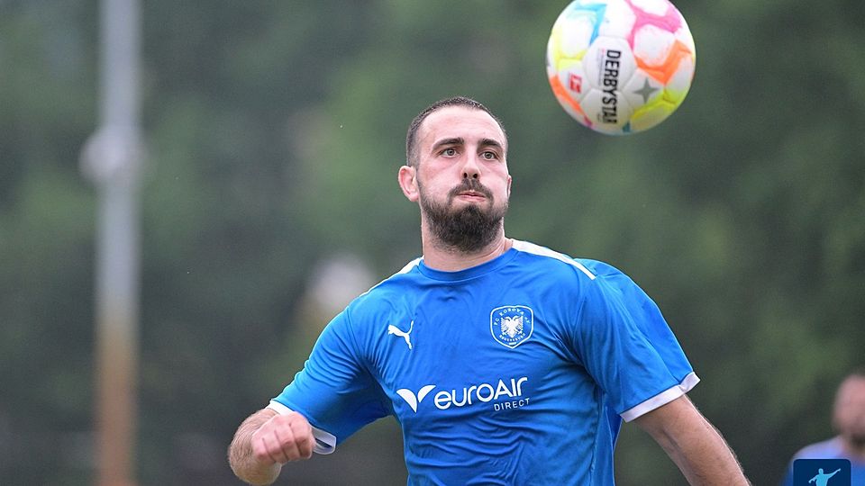 Emiljano Hidri und der FC Kosova sind zurück an der Tabellenspitze.
