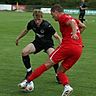 Die Null steht: Finn Cleres von der TSG Pfeddersheim verteidigt seinen Gegenspieler Jonas Frey (TuS Neuhausen).	Foto: Dirigo/pakalski-press