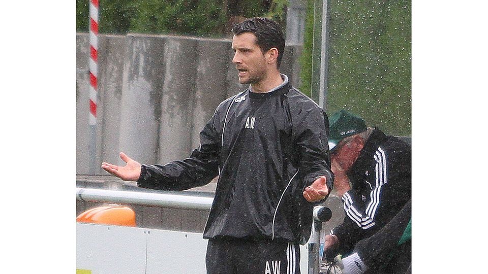 Not amused: SV-Trainer André Weingärtner. Foto: Edgar Daudistel